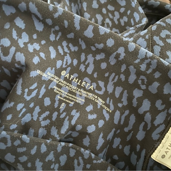 Athleta Salutation Stash Pocket Animal Leopard Print Leggings Blue High Rise - Picture 8 of 8